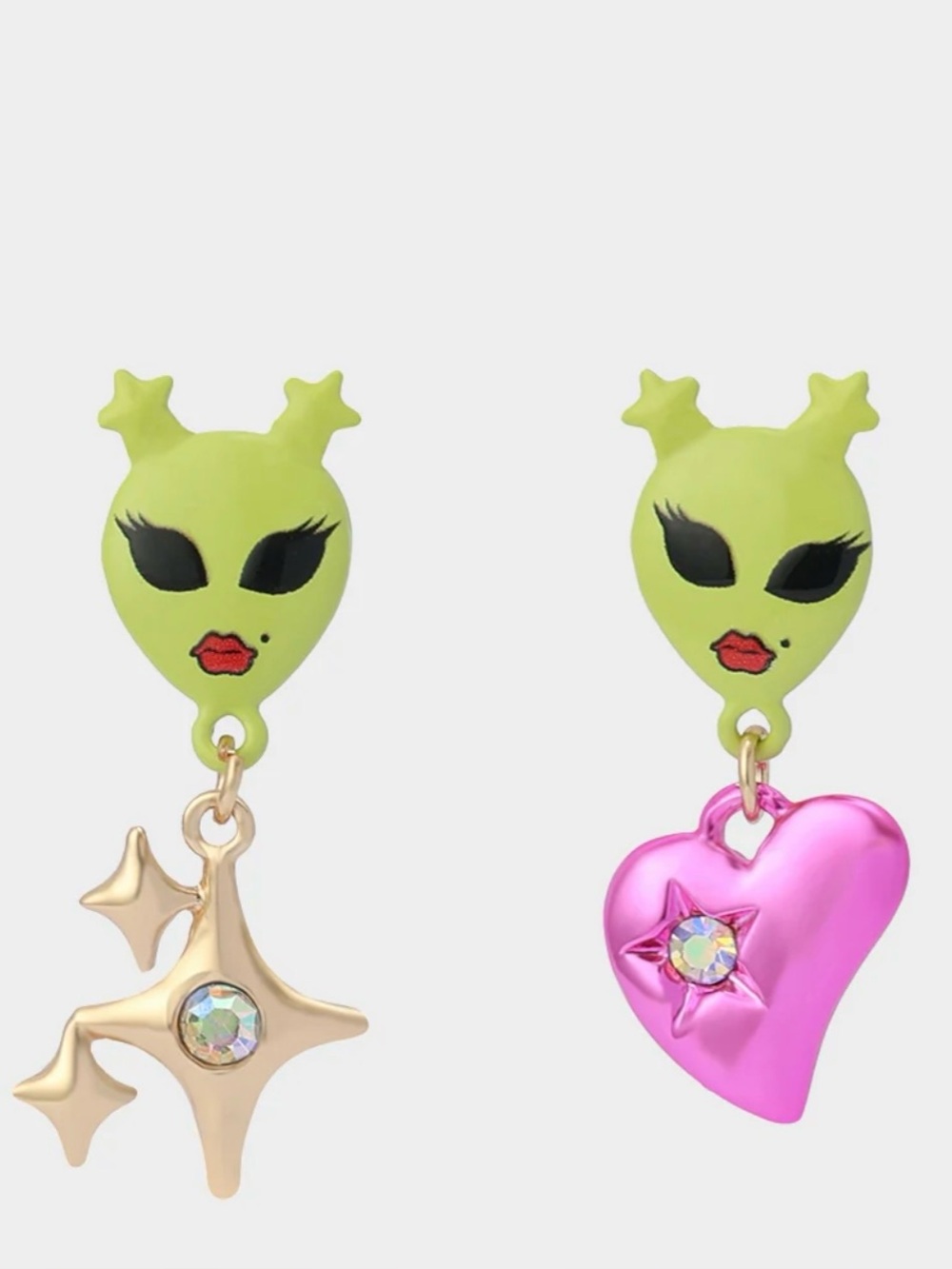 NWT Betsey Johnson Alien Mismatch Drop Earrings